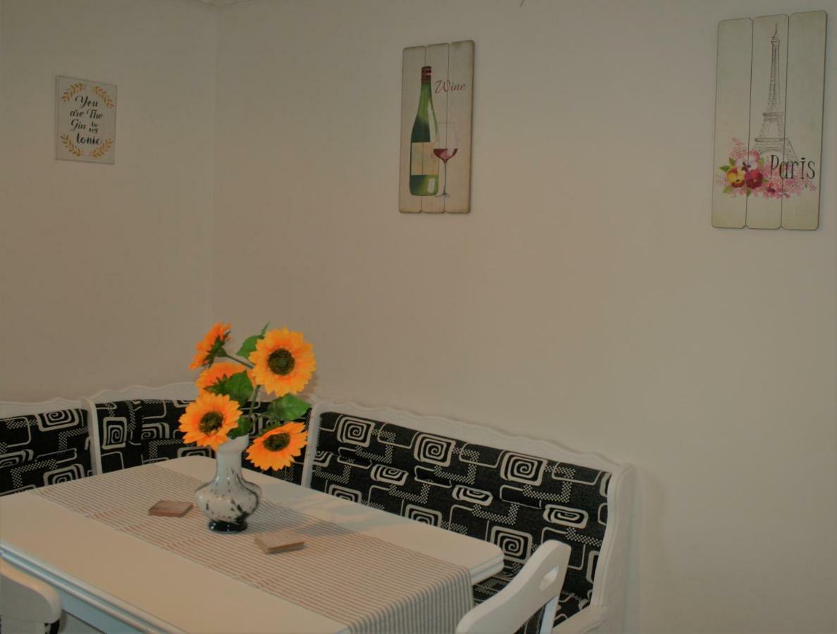 Casa Peterfi - Apartment With 3 Bedrooms And Spacious Living Room Târgu-Mureş 외부 사진